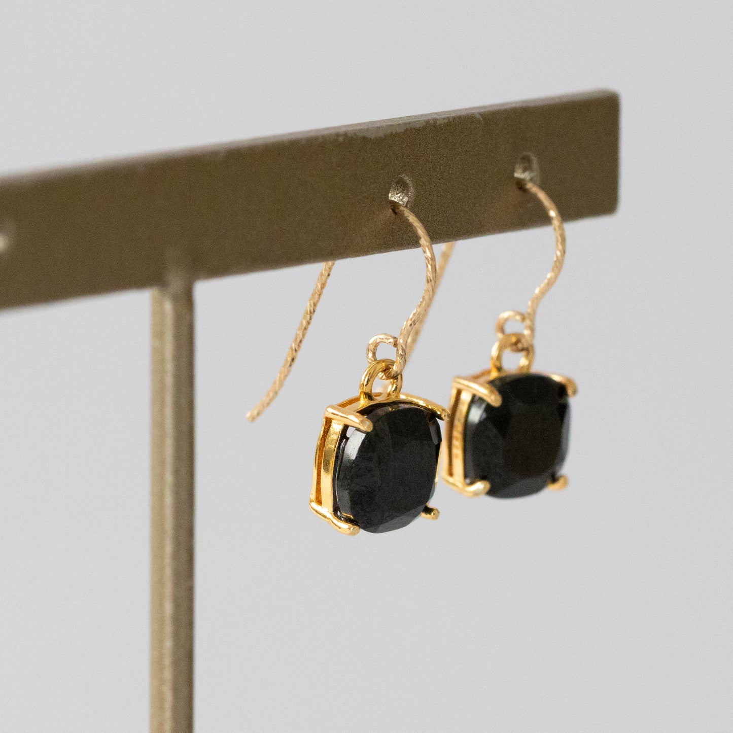 【ピアス/イヤリング】宝石質AAAブラックスピネル スクエアピアス