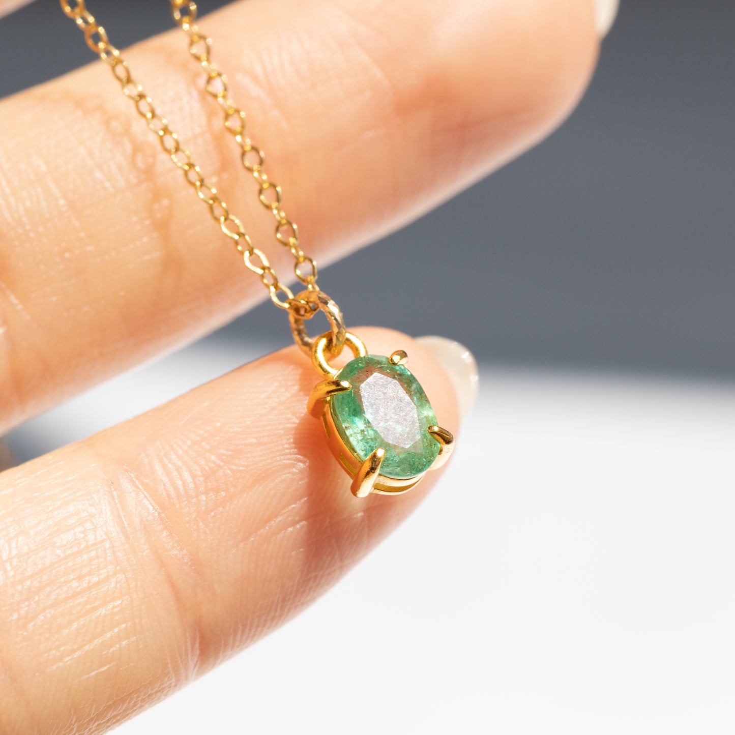 【数量限定】宝石質AAAザンビア産エメラルド オーバルネックレス（14kgf）