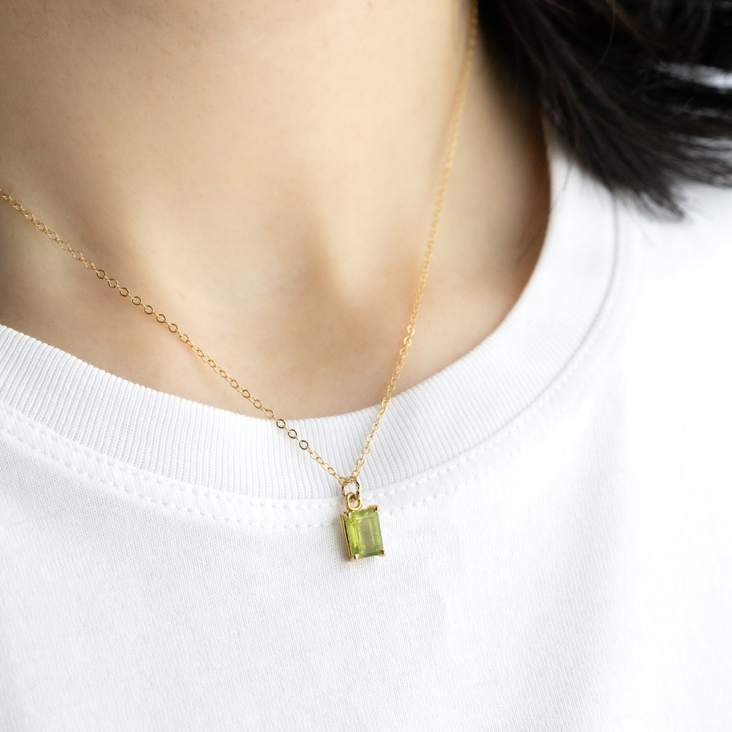 【14kgfネックレス】宝石質AAA レクタングルカット ペリドット
