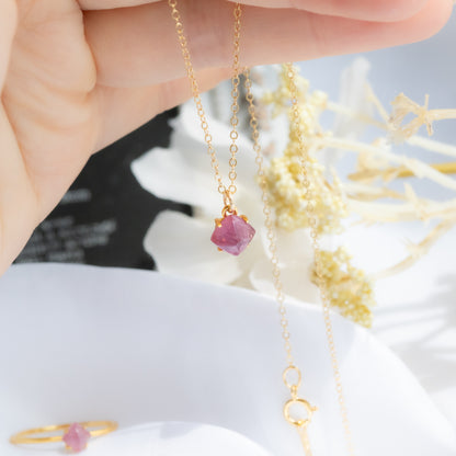 【14kgfネックレス】宝石質シュガーローフルビー ネックレス
