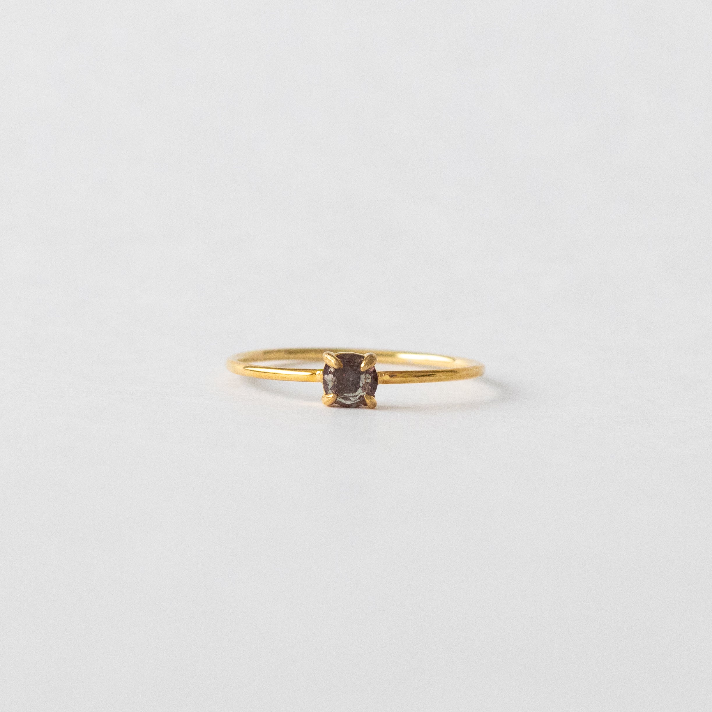 皇から霊視今年カラー伝授‼️BIG ring✨カラーチェンジ‼️調整可‼️ 神秘の輝き】宝石質カラーチェンジガーネット ラウンドリング