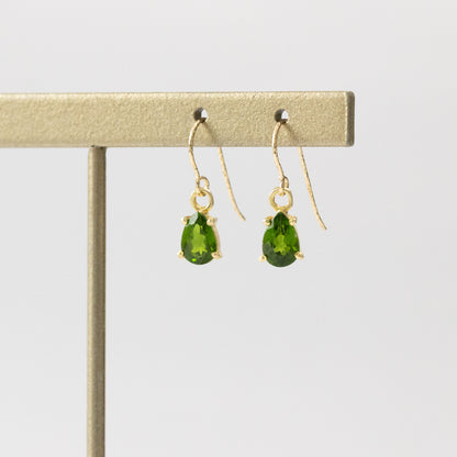 【ピアス／イヤリング】宝石質AAAクロムダイオプサイド ペアシェイプピアス