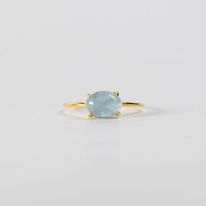 【水面のきらめき】宝石質AAAアクアマリン カボションリング（Silver925 18kgp）