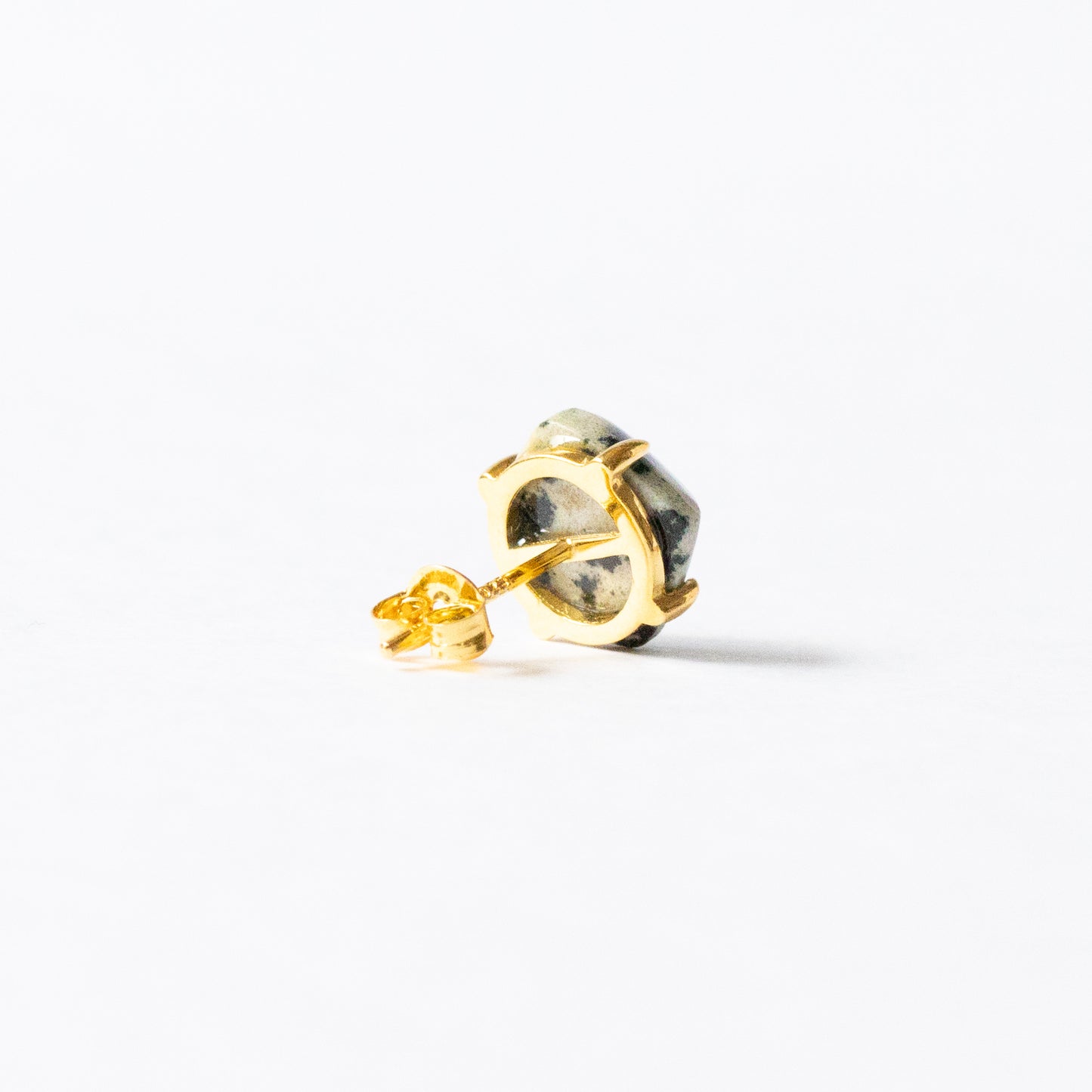 【ピアス／イヤリング】宝石質ダルメシアンジャスパー シュガーローフピアス（Silver925 18kgp）