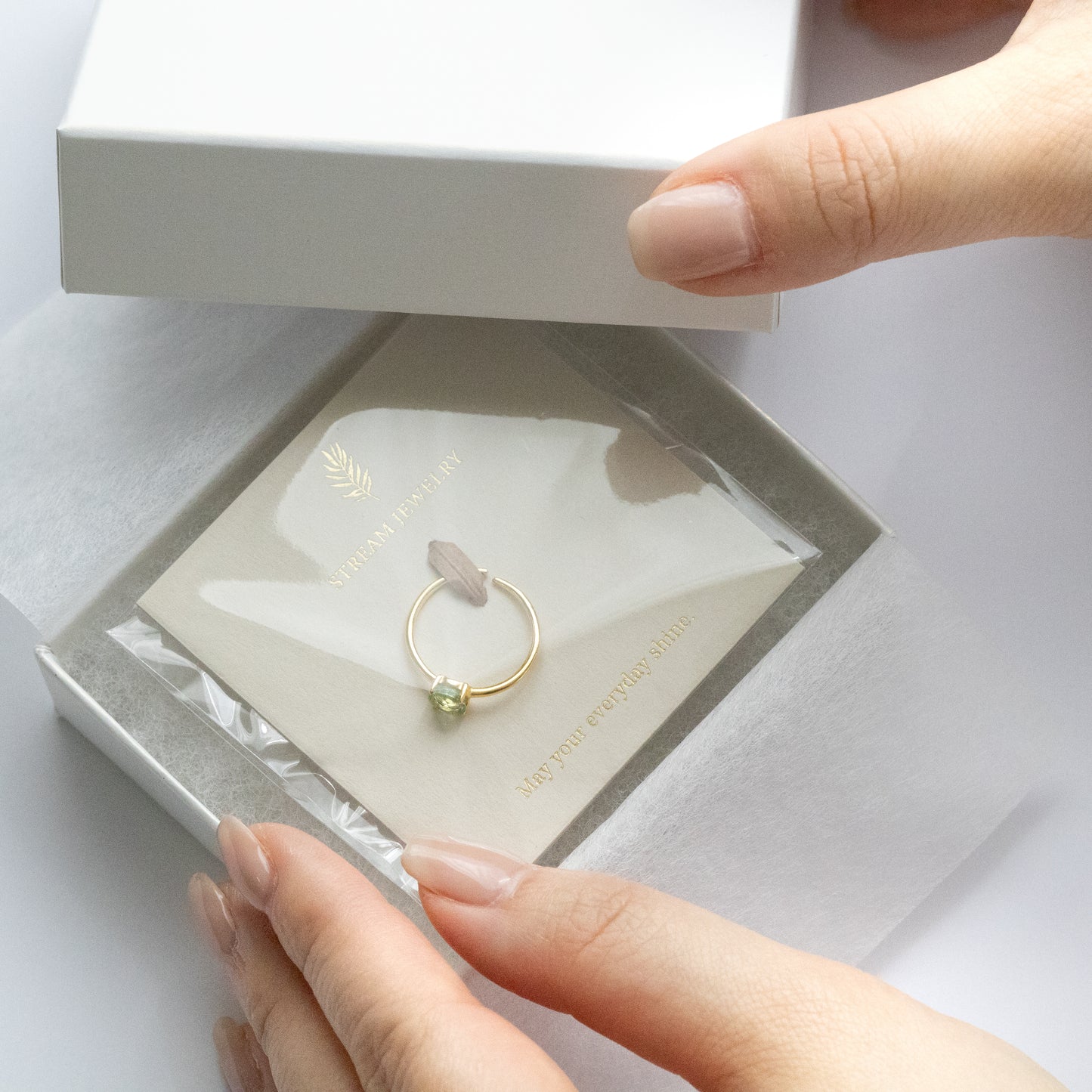 プレゼントボックス - ギフトとしてご購入の方は本商品を一緒にご購入ください