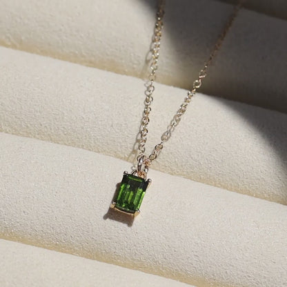 【上品】宝石質AAAクロムダイオプサイド レクタングルネックレス（14kgf）