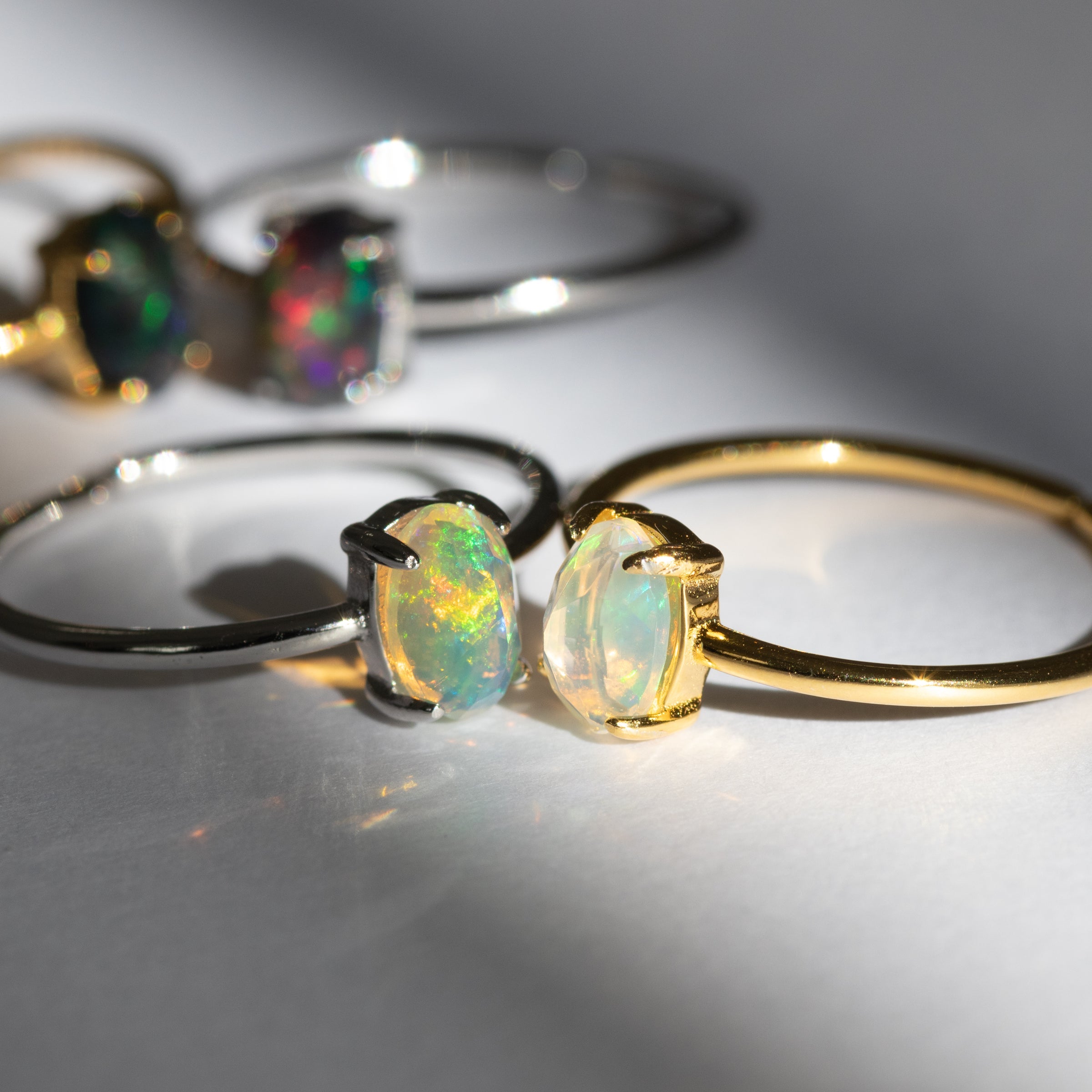 宝石質AAAエチオピアンオパール オーバルリング（Silver925 18Kgp